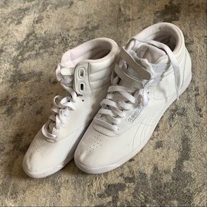 Hightop Reebok Classic Sneakers